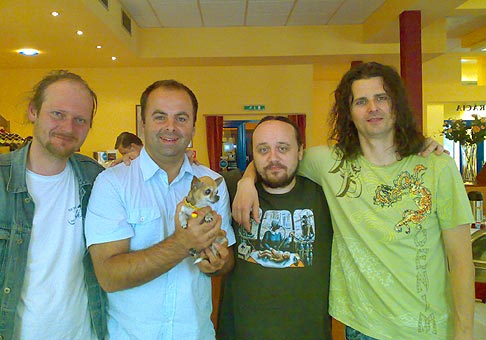 Skupina Arzén v Bratislave, po dlhom čase sme sa stretli v Hoteli Medium na raňajkách. 17.6.2008