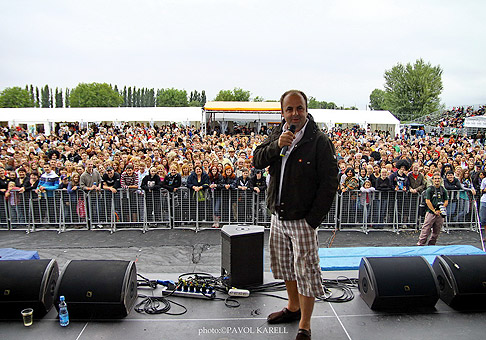 Tento rok 45. ročník festivalu Červeník navštívilo viac ako 5000 ľudí. 6.-7.8.2010, Červeník.