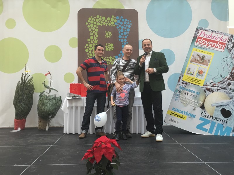 Vianocny program v Bory mall s Praktickou Slovenkou. 13.december 2015.Bratislava