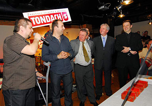 10. výročie založenia spoločnosti Tondach. Krst novej škridle Bravúra. 21.3.2007, Bastion Pub.